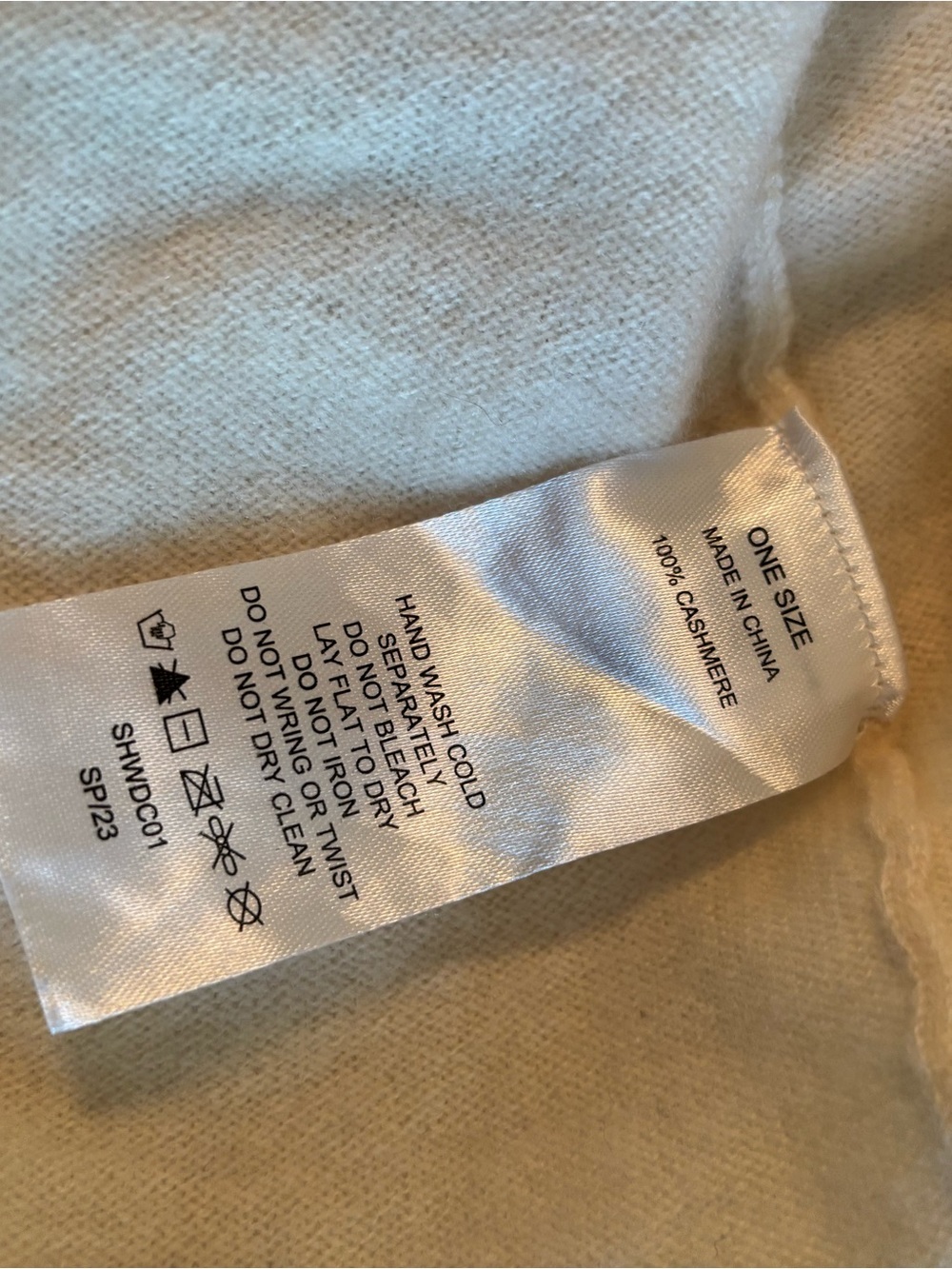 Quince Cashmere Nursing Cover in Cream - Picture 4 of 5
